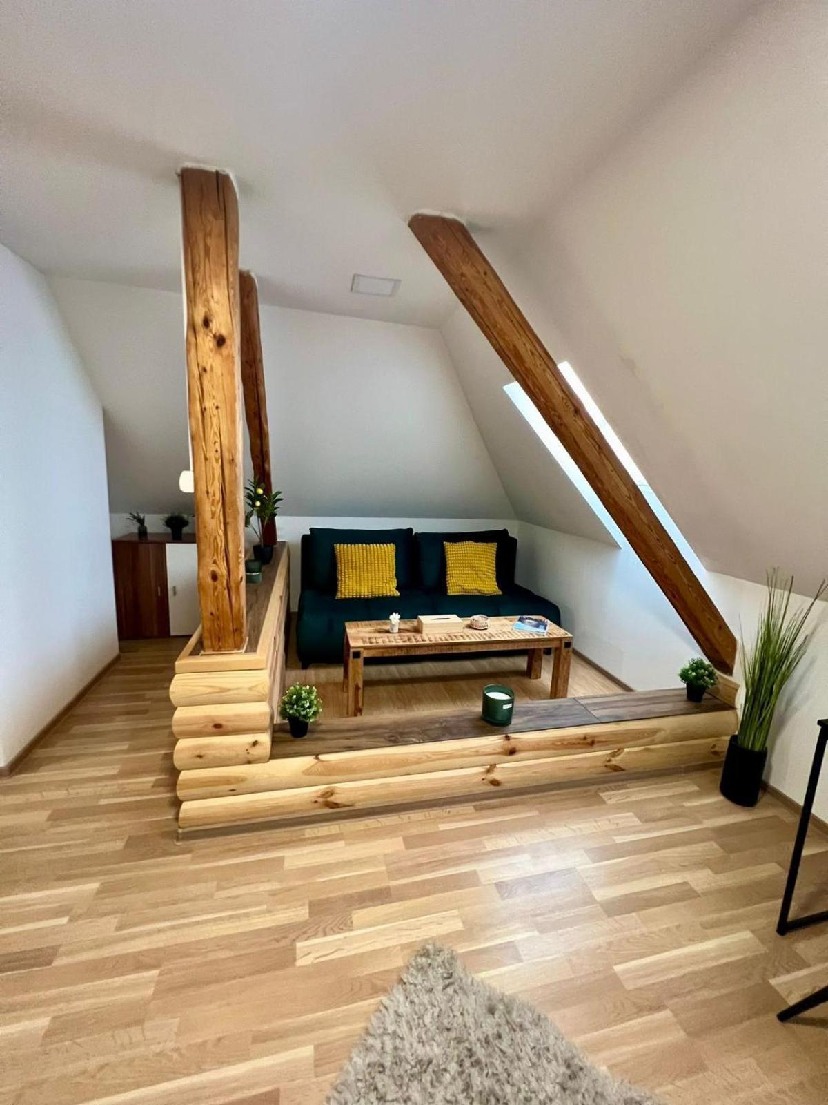 U Lupka - Ostrava Apartment Luaran gambar