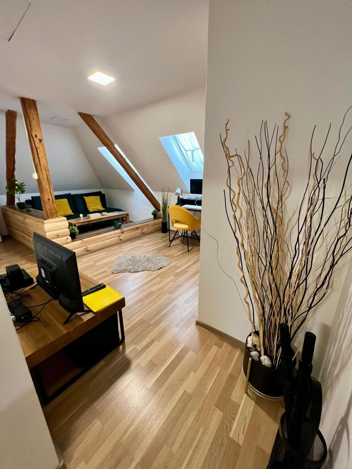 U Lupka - Ostrava Apartment Luaran gambar