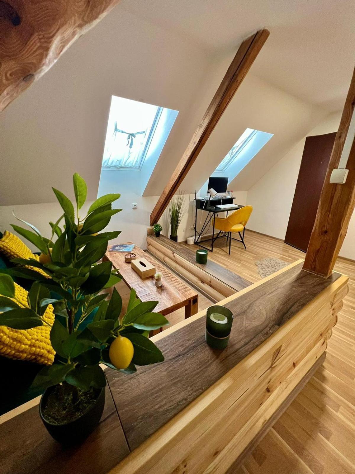 U Lupka - Ostrava Apartment Luaran gambar